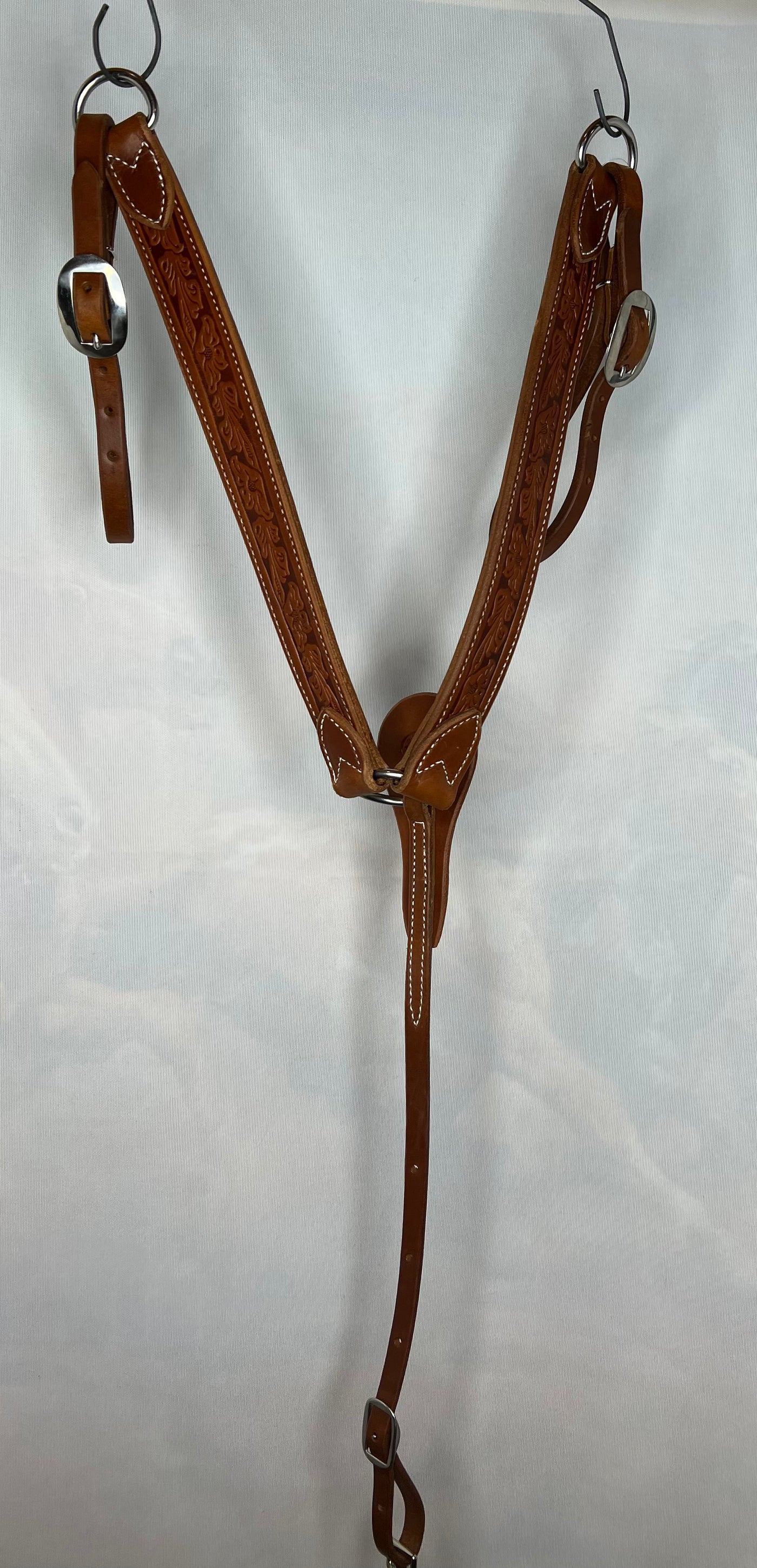 R Bar B-WH  breast collar, harness leather, assorted tooling