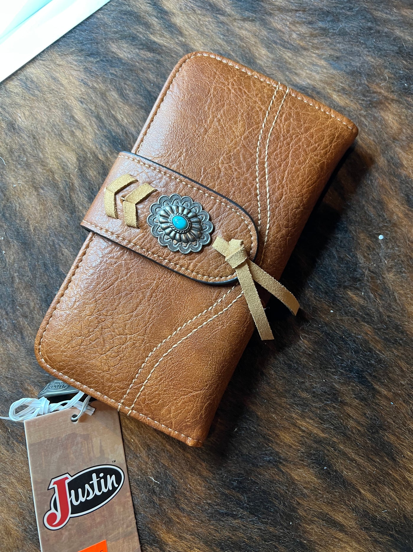 Justin Wallet with Concho Accent 22075775W