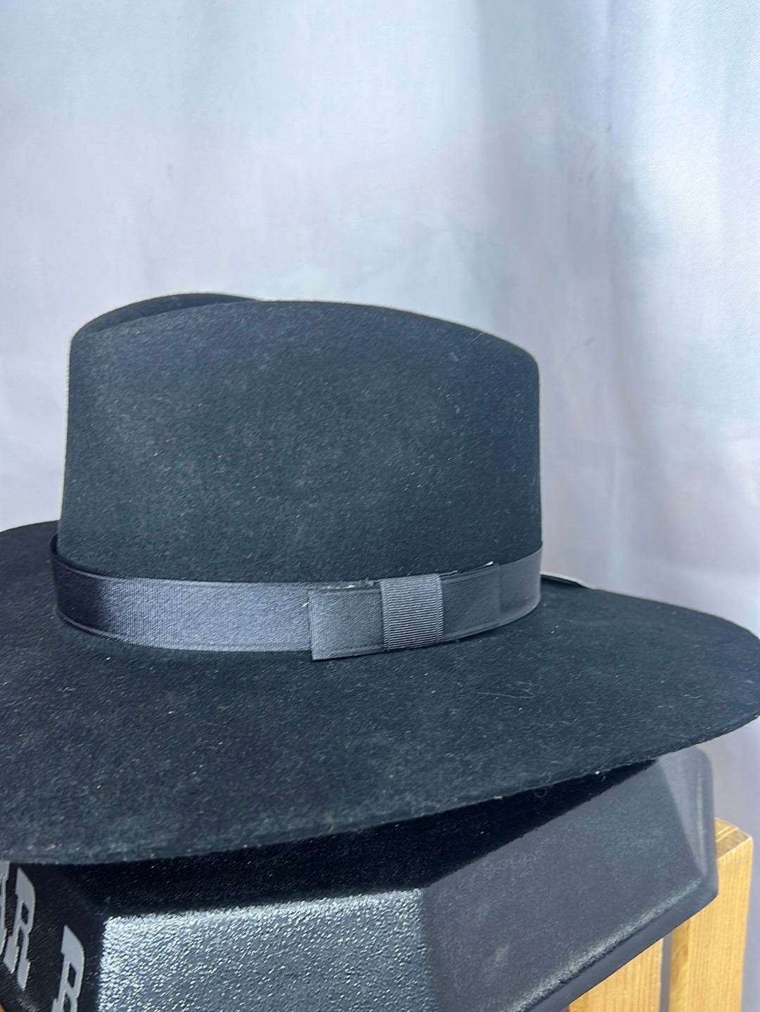 T7810001 Twister Black Fashion Hat